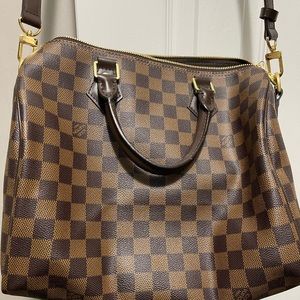 CHECKERED BAG BOUTIQUE